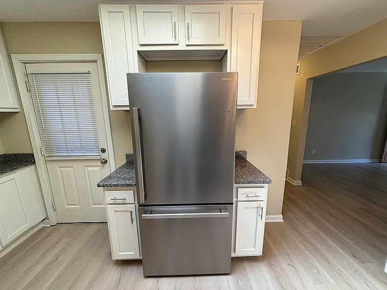 1112 S Washington Ave — Photo 6
