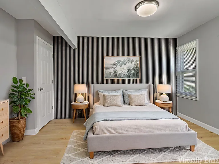 2208 Kensington Dr — Photo 32