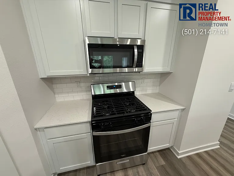 4340 Sloan Dr — Photo 7