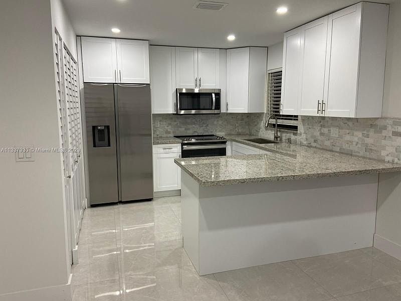 2nd image of 6512 SW 136th Ct