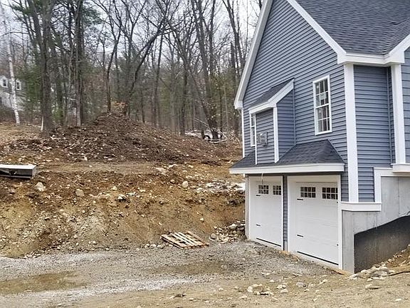 3rd image of 865 W Lowell Ave