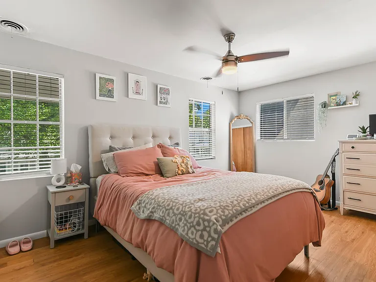 1311 S Walnut St — Photo 6