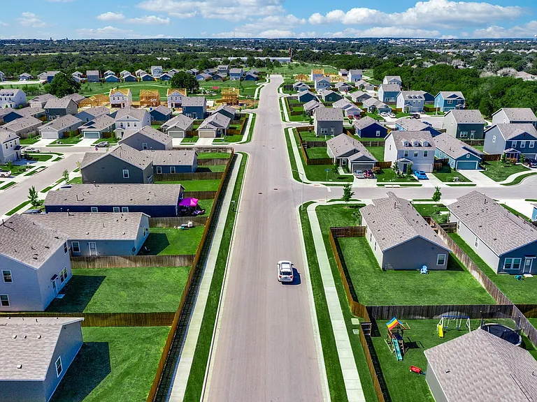 Expansive Private Yards