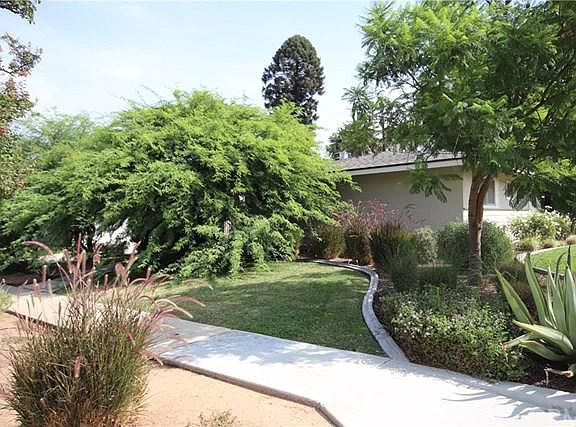 3rd image of 932 Lolita Ave