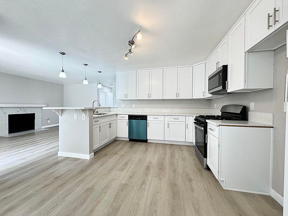 4th image of 1716 Mesa Dr