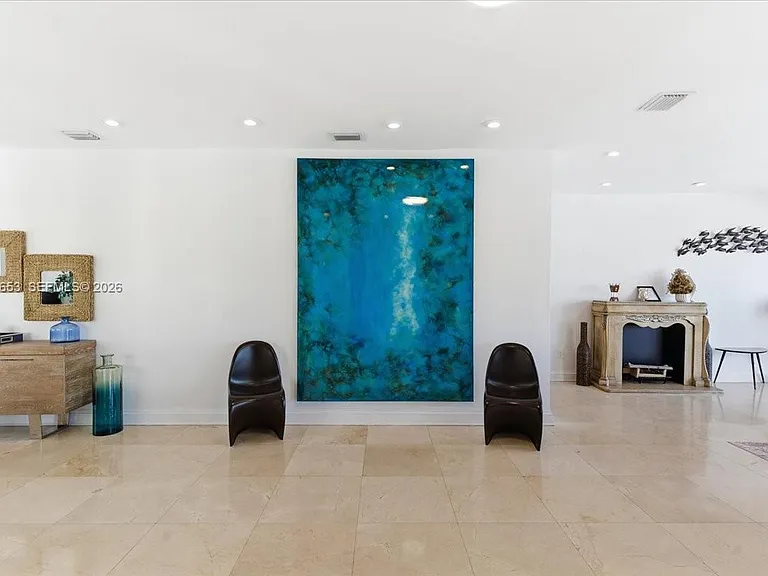 1249 Biscaya Dr — Photo 12