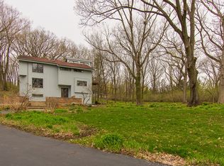 41W449 Barlow Dr, Saint Charles, IL 60175