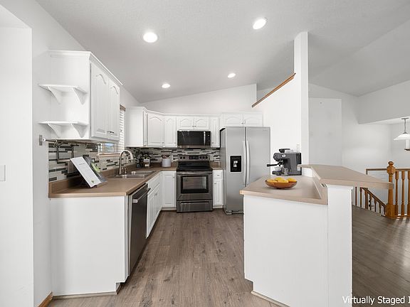 3rd image of 4804 S Galway Ave
