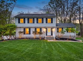 1 Aspen Rd, Hopewell Junction, NY 12533