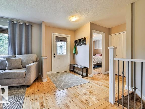 5th image of 3727 45th St NW
