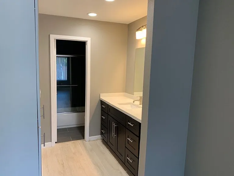 Hawley Apartments — Photo 5