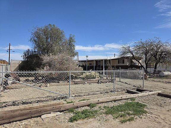 5th image of 9554 East St