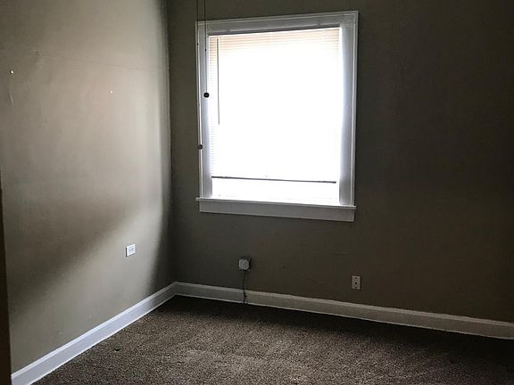 4th image of 535 Eagle St #8