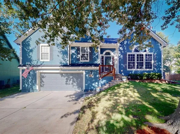 5142 Roundtree St, Shawnee, KS 66226