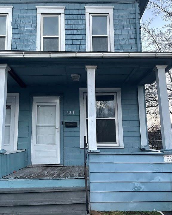 1st image of 225 Crosby St