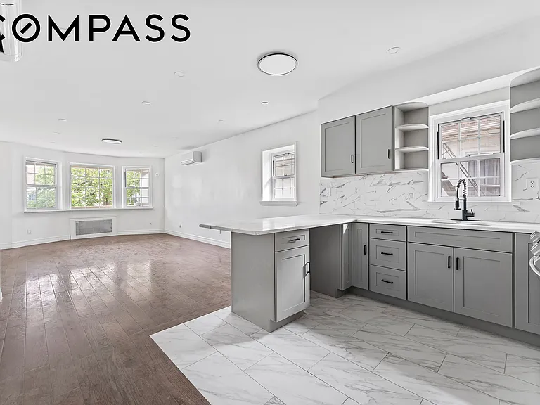 65 Bay 23rd St #2 — Photo 4
