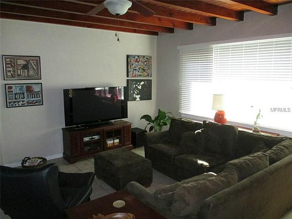 4th image of 2511 Hibiscus Dr W