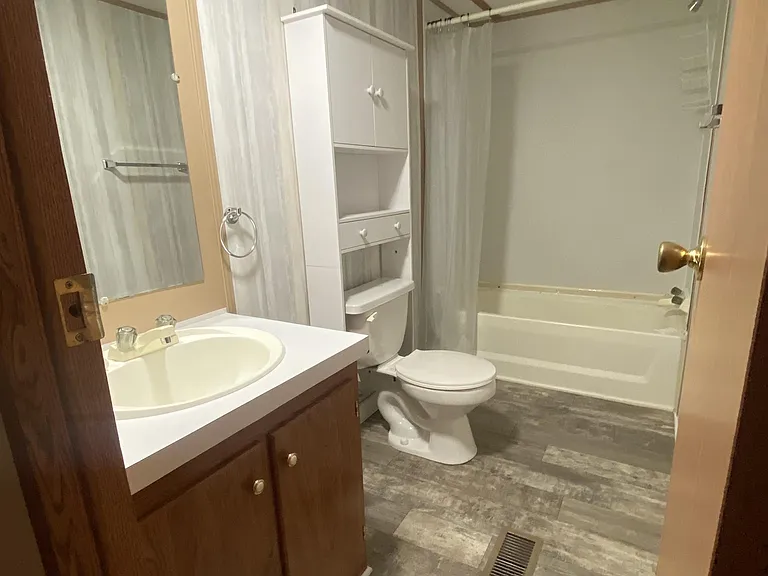 2894 Lake Upchurch Dr — Photo 26