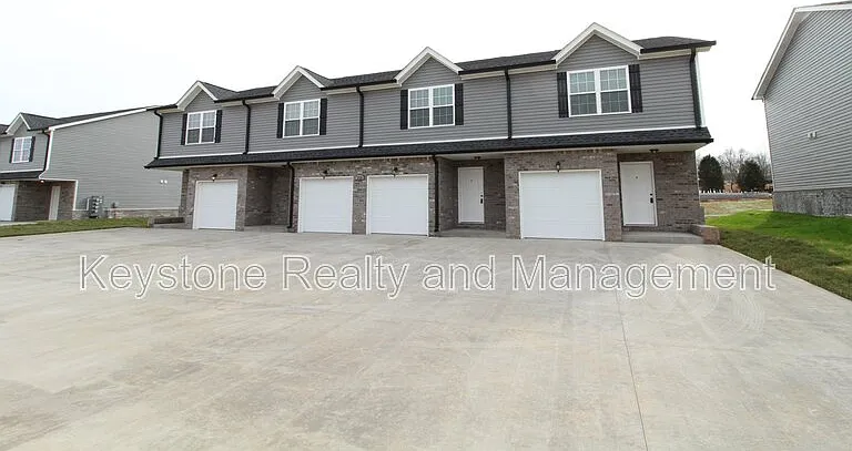 1725 Manning Dr #3 — Photo 1