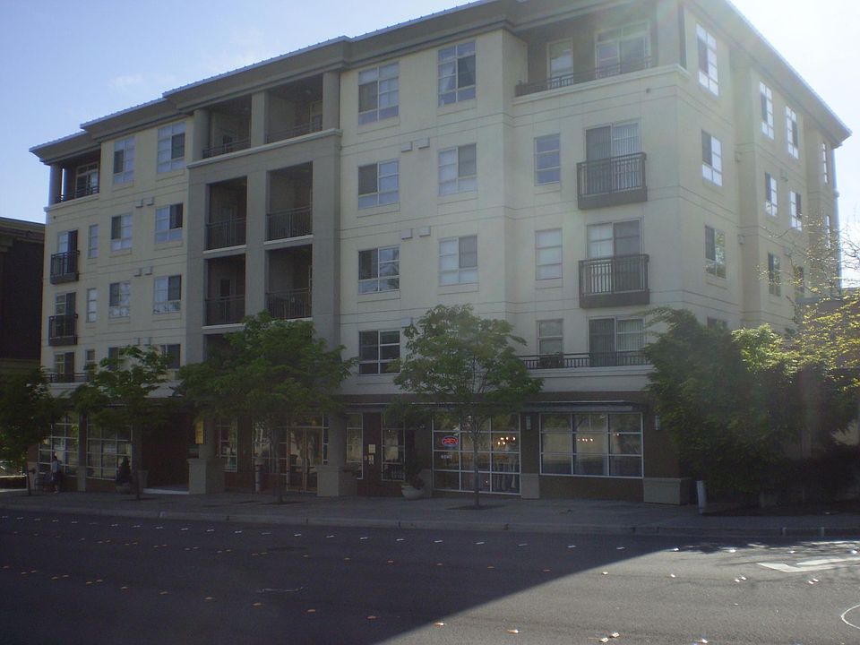 1st image of 111 108th Ave NE #405A