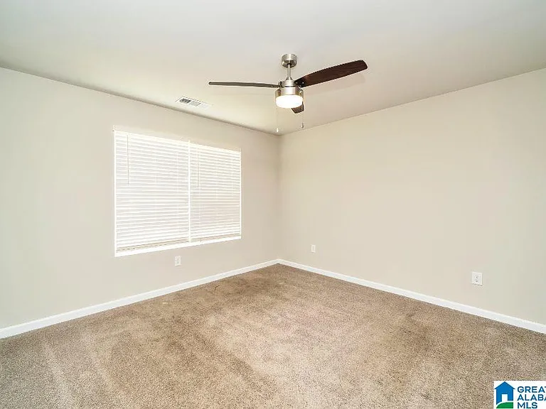 211 Driftwood Ln — Photo 7
