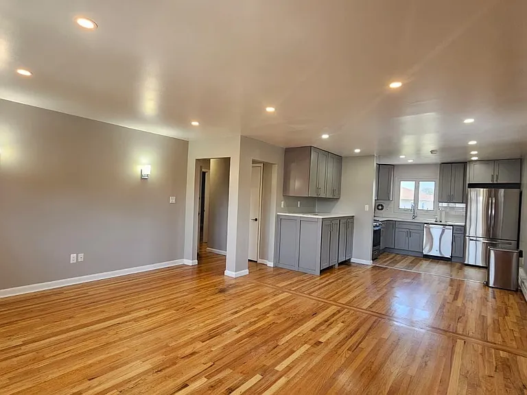 22 Kennedy Ct #2 — Photo 7