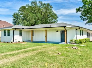 5648 Monroe Blvd, Groves, TX 77619