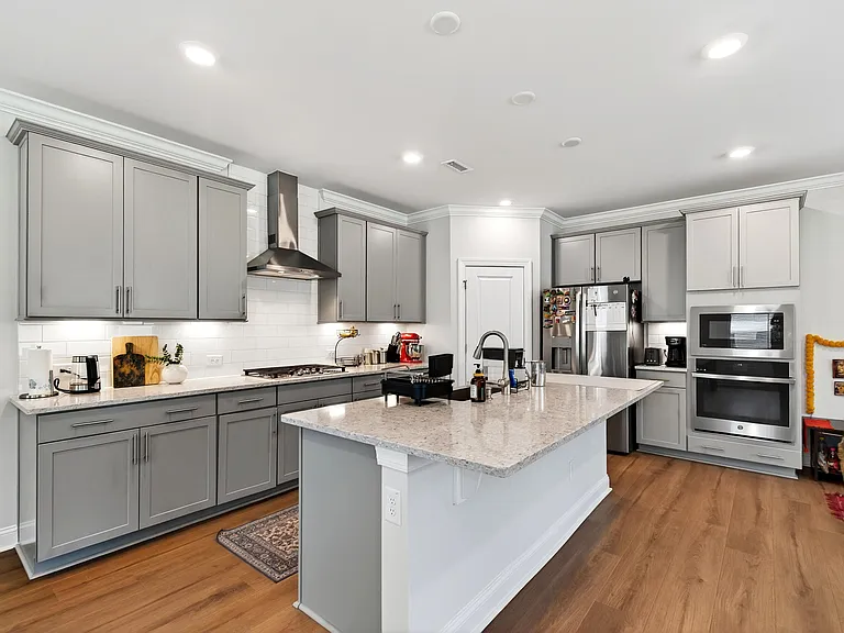 125 Fairport Ln — Photo 12
