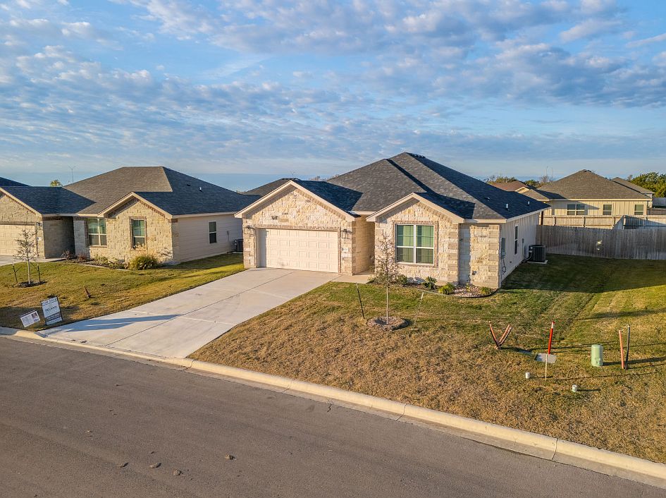 1st image of 1020 Campbelton Dr