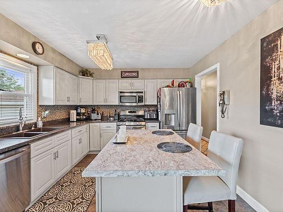 5th image of 1235 Woodhollow Ct