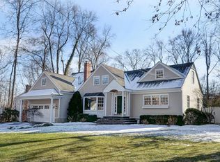 83 Hawthorne Rd, New Canaan, CT 06840