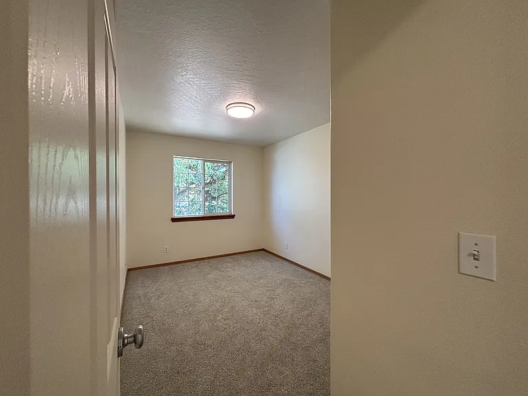 610 Maple St #MAIN — Photo 26