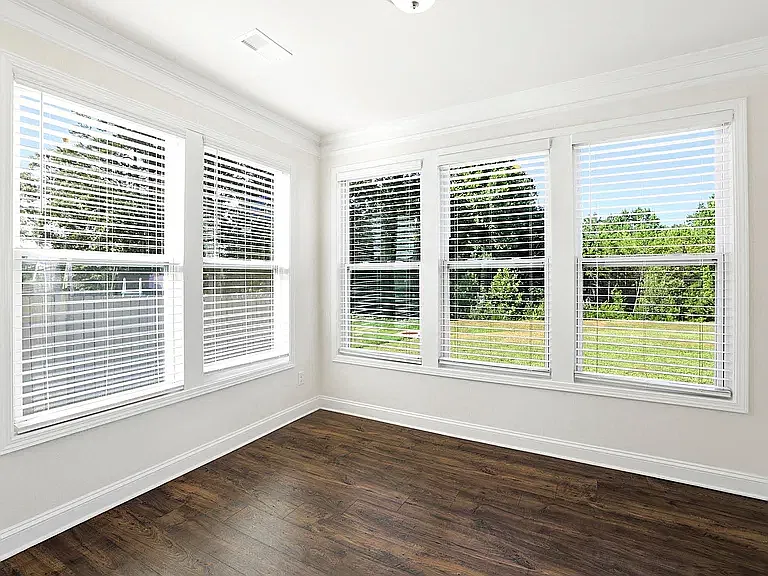 4 bed, 3330 sqft, $2,000 — Photo 4