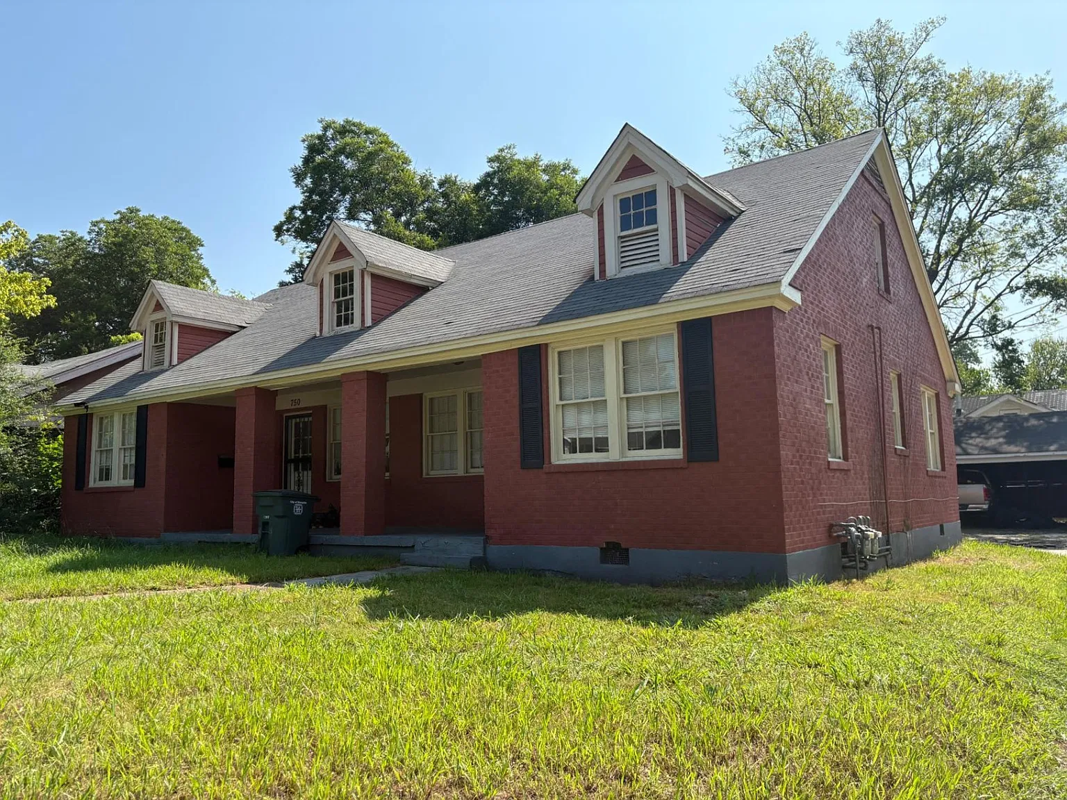 748 N McNeil St — Photo 2