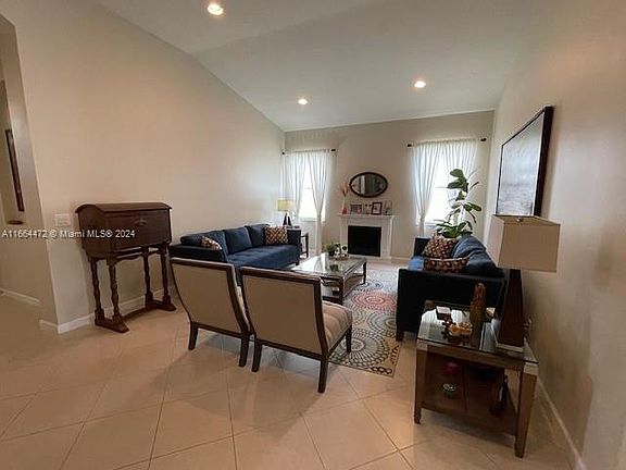 5th image of 19255 N Hibiscus St