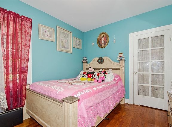 3rd image of 6509 N Campbell Ave