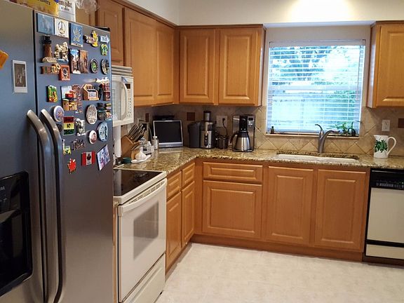 2nd image of 5038 Oakshire Dr