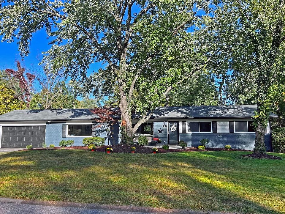 1st image of 5 Sona Ln