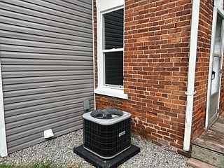 3rd image of 91 N Hickory St