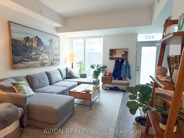 492 Eglinton Ave E #105, Toronto, ON M4P 1N3