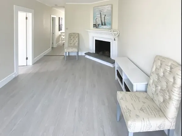 191 Coggeshall Ave APT 1, Newport, RI 02840