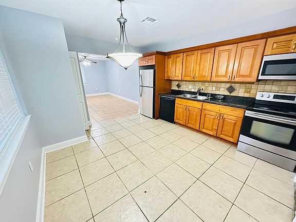 4th image of 1222 Jourdan Ave #6317