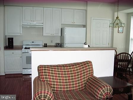 3rd image of 2590 Logan Wood Dr