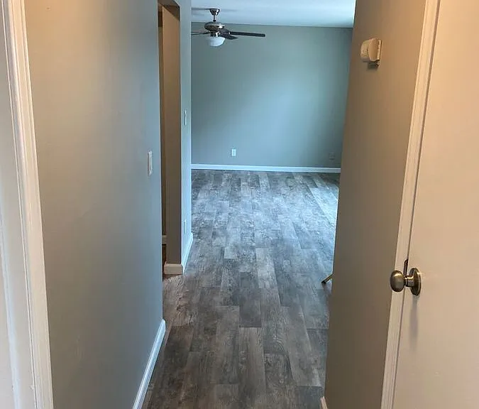 904 Georgian Dr #L — Photo 4