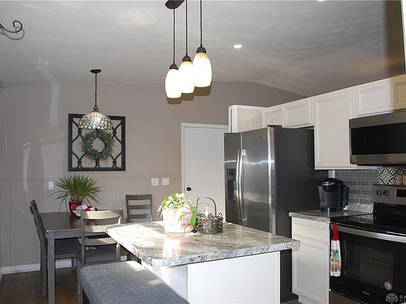 3rd image of 1207 Campbell Ave