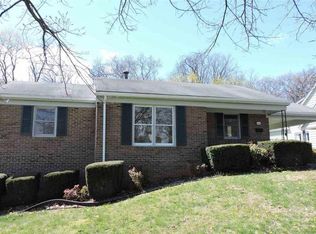 110 College Cres, Staunton, VA 24401