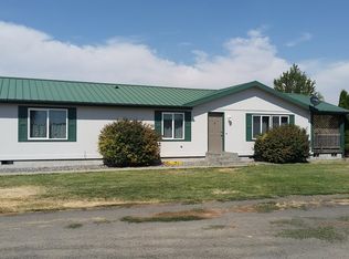 909 Waterman Rd, Athena, OR 97813