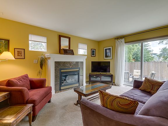 5th image of 6322 70th St NE