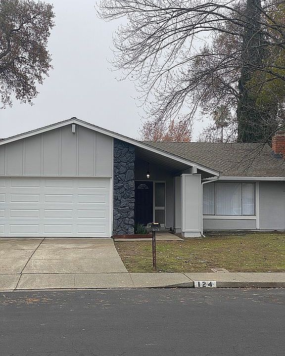 1st image of 124 Randall Ave
