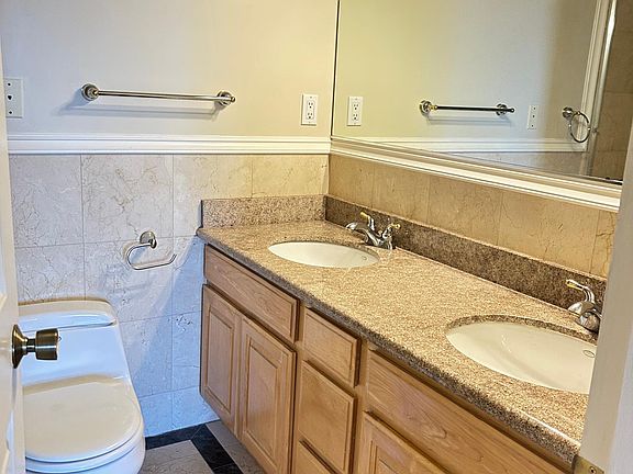5th image of 1263 Avenue Ave #1263